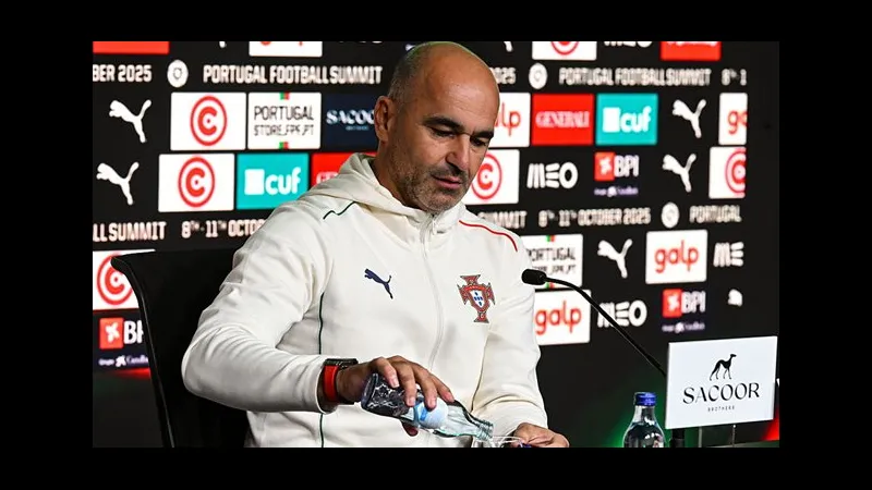 Cầu thủ U19 Đức vượt qua cầu thủ U19 Na Uy bằng kỹ thuật đi bóng cá nhân