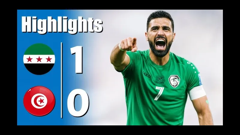 Cầu thủ Palestine đang thực hiện cú sút mạnh vào khung thành của đội Tunisia Cầu thủ Palestine đang thực hiện cú sút mạnh vào khung thành của đội Tunisia